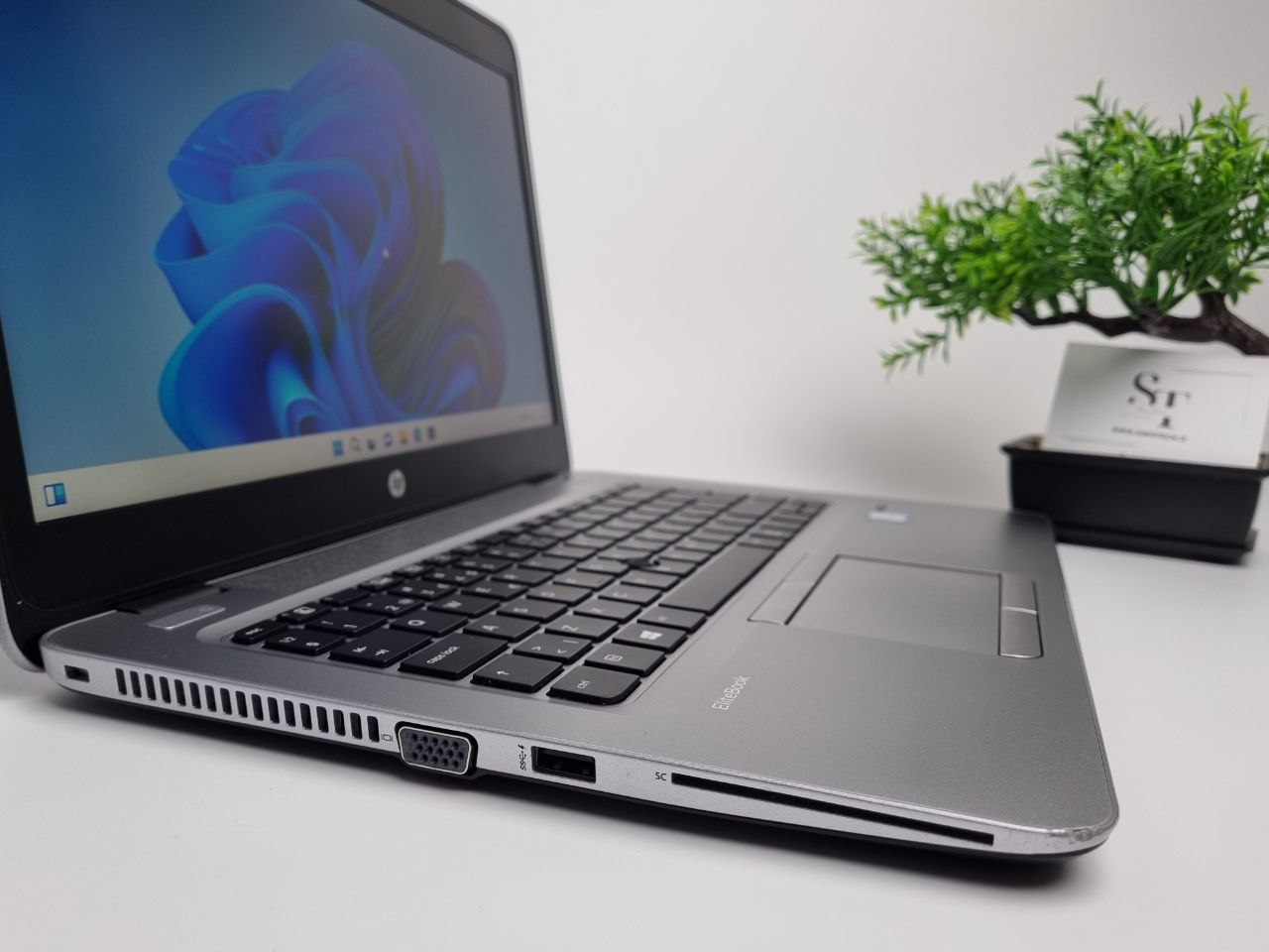 HP ELITEBOOK 840 G4 14" i5-7300U 256SSD 8RAM