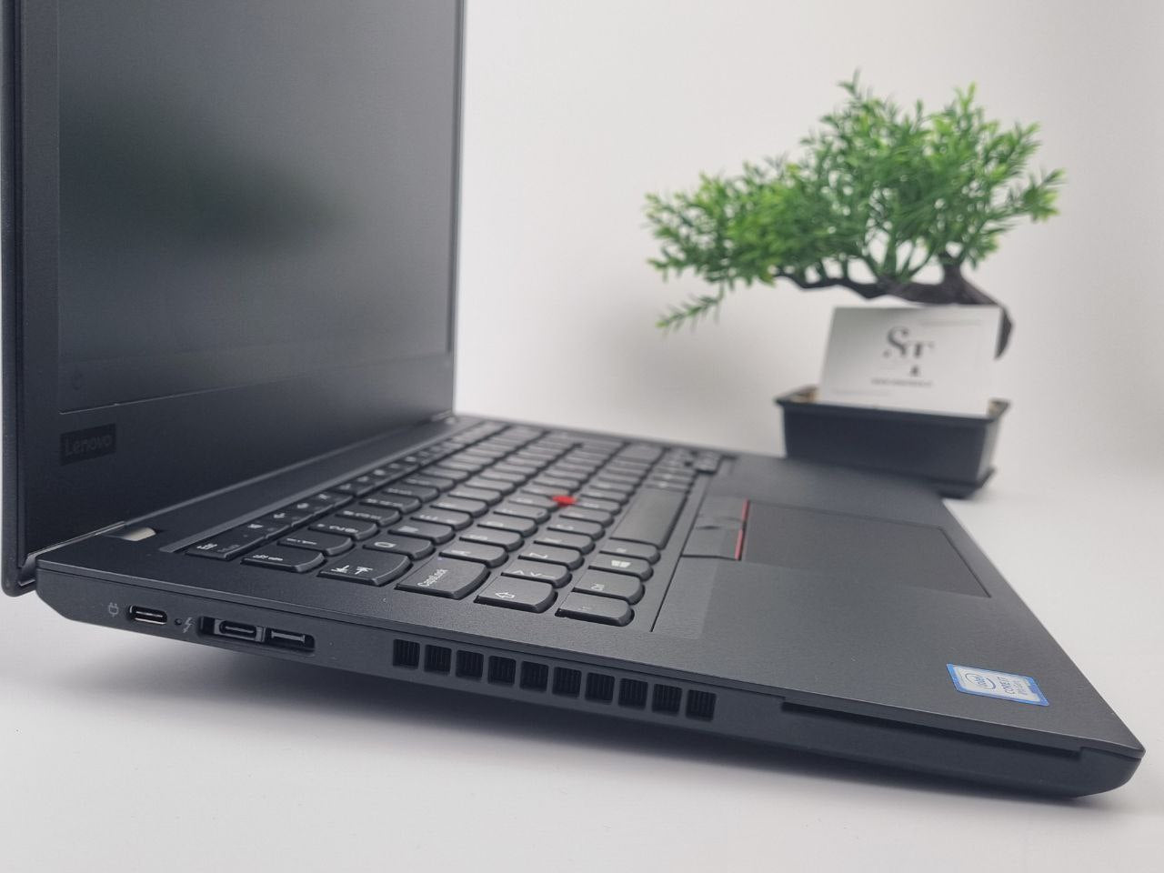 LENOVO THINKPAD T480 14" i7-8550U 16RAM 256SSD