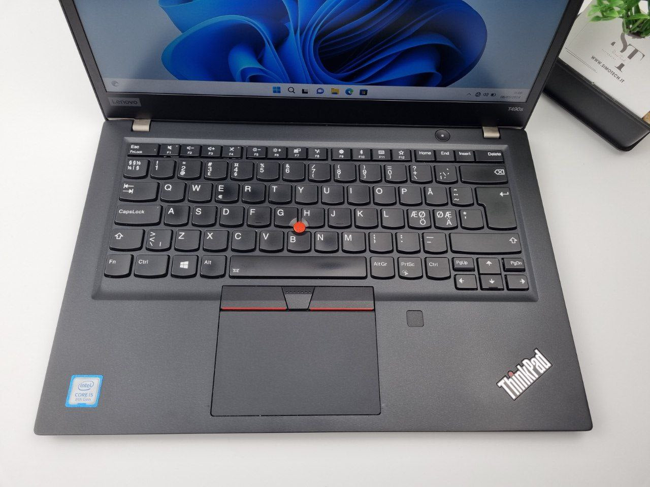 LENOVO THINKPAD T490S i5-8265U 8RAM 256SSD